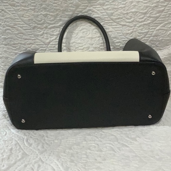 Ralph Lauren bag with matching wallet - Picture 4 of 9